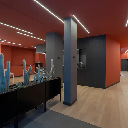 Livvo La Escarlata 4*