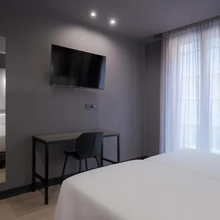 Livvo La Escarlata 4*