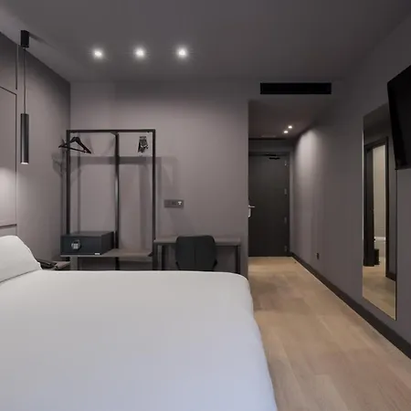 Otel Livvo La Escarlata 4*