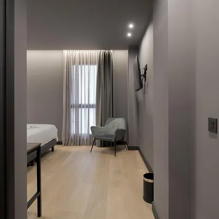 Livvo La Escarlata Hotel