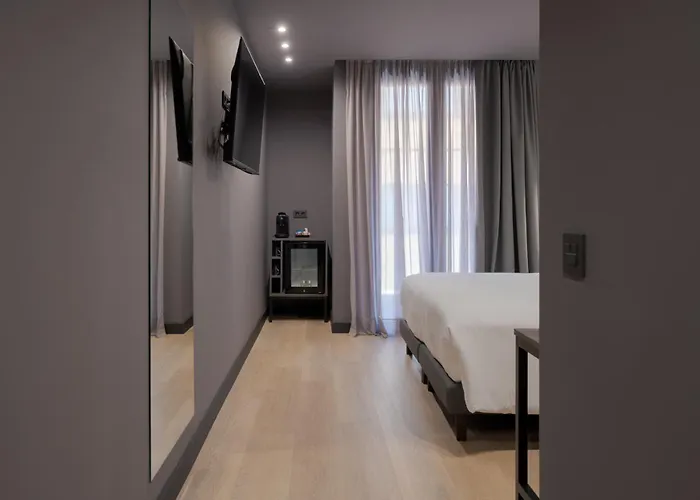 Livvo La Escarlata 호텔