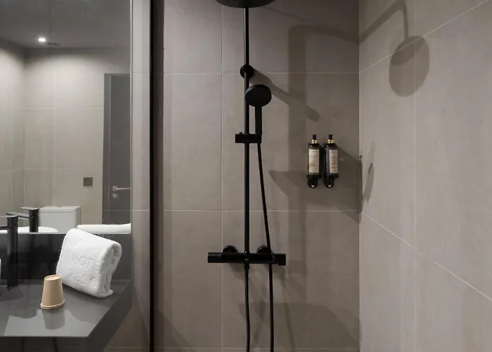 Livvo La Escarlata 호텔