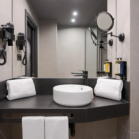 Livvo La Escarlata 4*