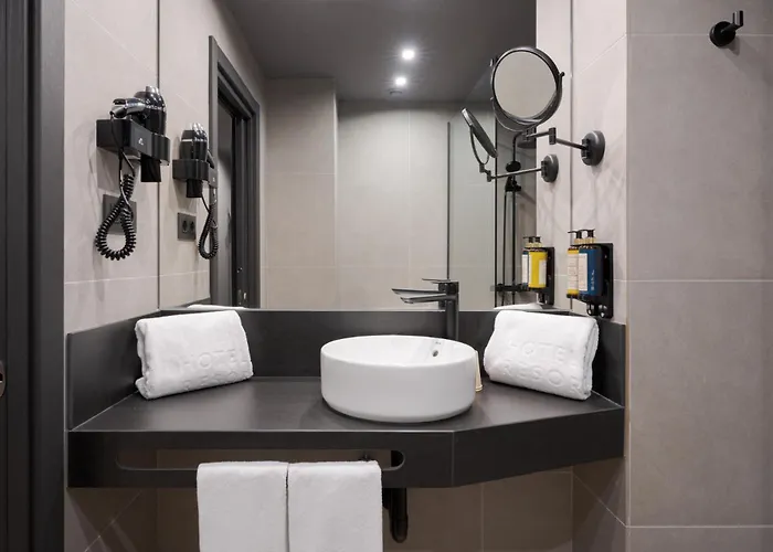 Livvo La Escarlata 4*